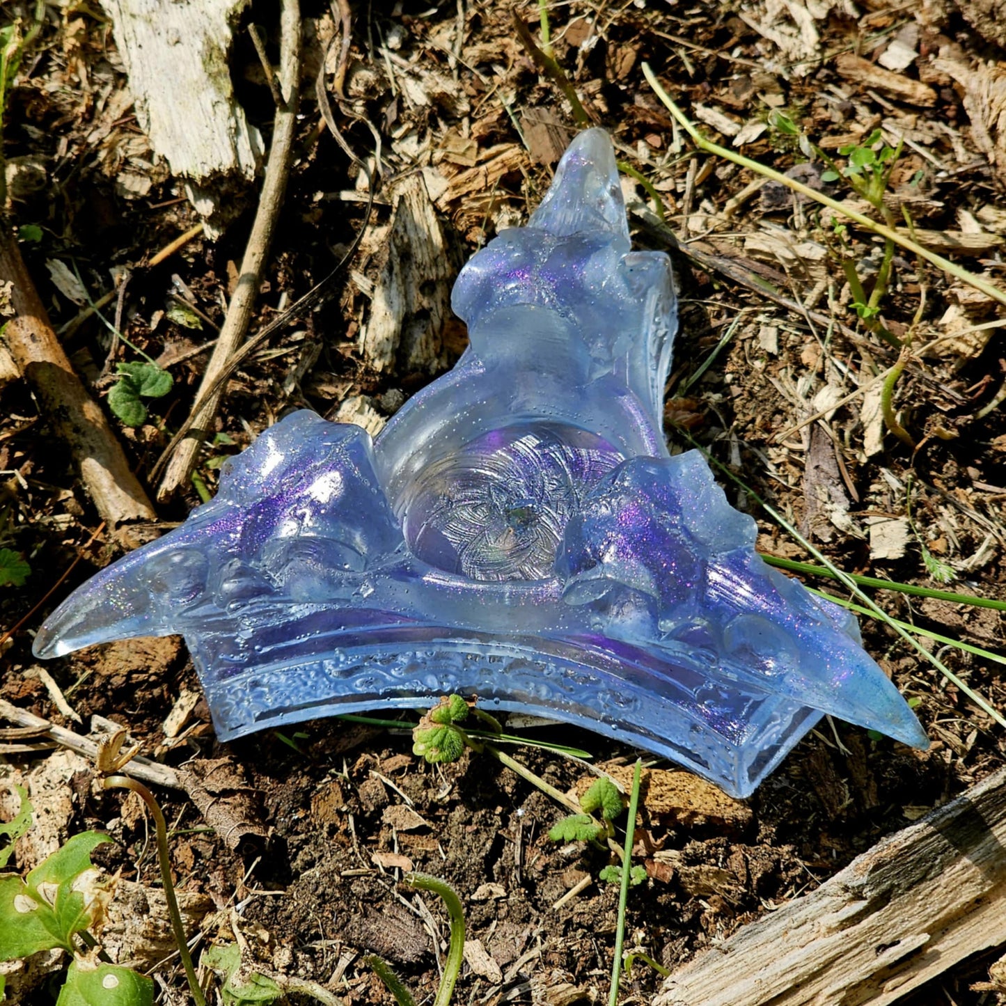 Handcrafted Resin Raven Head Crystal Ball Stand